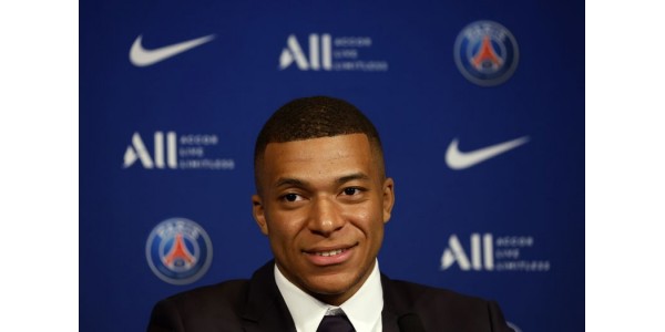 Kylian Mbappé sente profundamente o charme de Lionel Messi Kylian Mbappé sente profundamente o charme de Lionel Messi